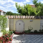Two Olive Trees Apartmán *