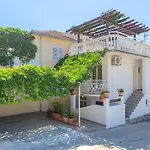 Two Olive Trees Apartmán *