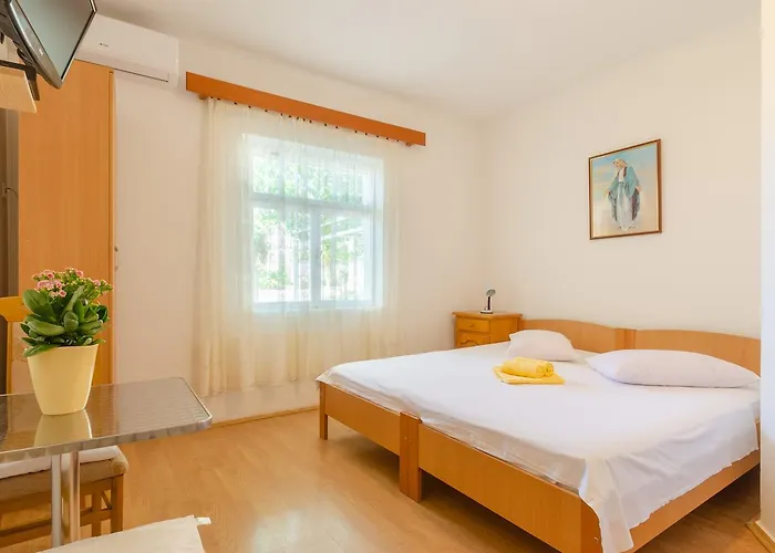 아파트 Two Olive Trees 오레비츠