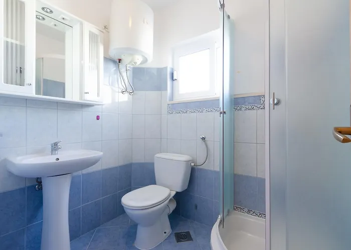 아파트 Two Olive Trees *