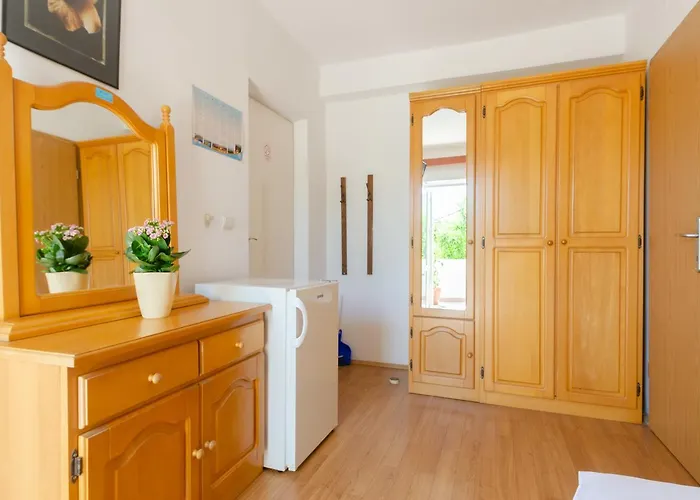 아파트 Two Olive Trees *