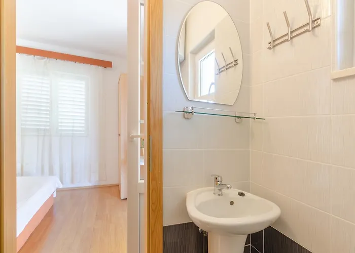 Two Olive Trees 오레비츠